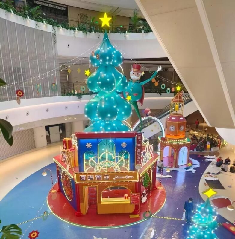 Fiberglass sculpture fabrication custom brand mascot for commercial retail decoration