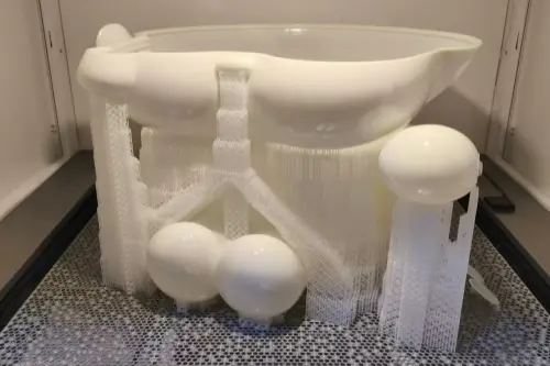 Resin materials for 3D-printed sculptures