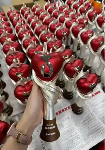 Small-batch, custom 3D-printed trophies