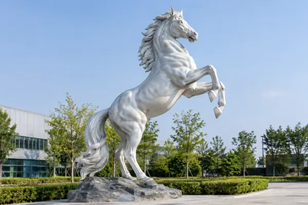 FRP horse statue, life size fiberglass horse sculpture for outdoor landscape decor